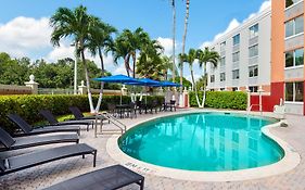 Holiday Inn Express Miami Airport Doral Area 3*